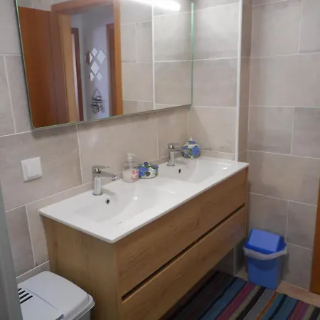 A - 1er Etage Лориньян